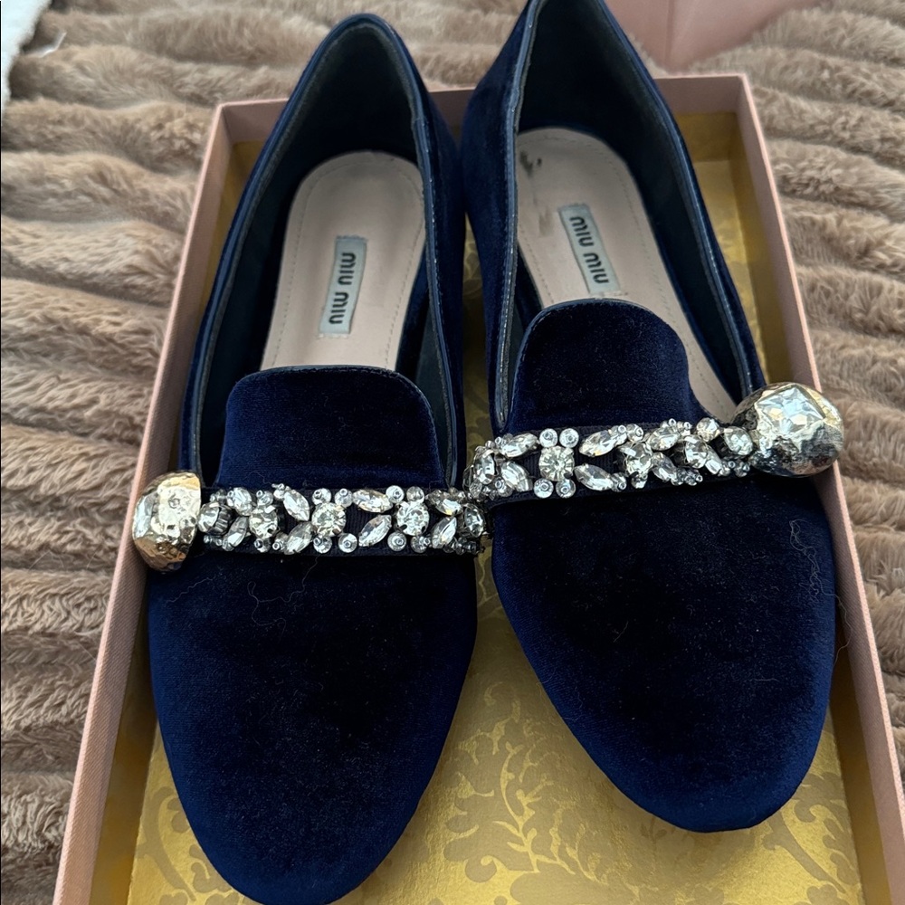 Miu miu velvet loafers with embellishments. Sz 37 - Picture 6 of 6